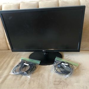 LG Monitor w/ DVI-D to HDMI & AC Adapter Cords